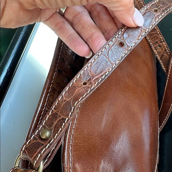 Brahmin Genuine Leather Crossbody Shoulder Bag, Adjustable Strap purse Zip Top - Picture 8 of 10